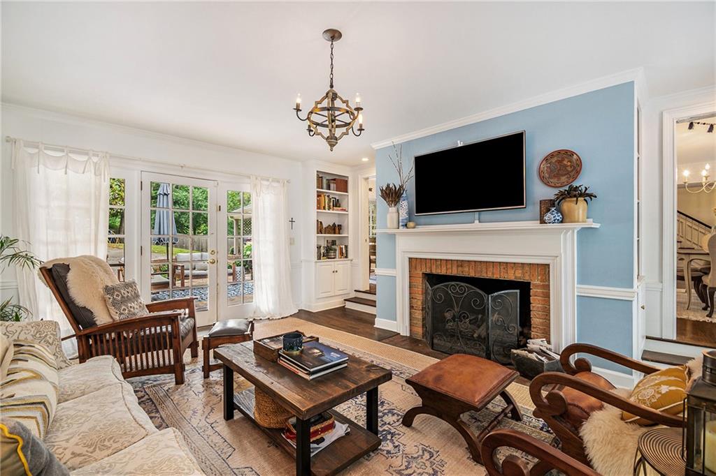 1612 Rainier Falls Drive NE