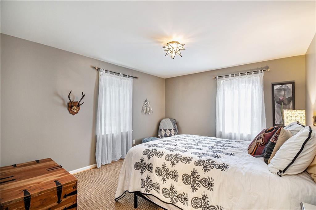 1612 Rainier Falls Drive NE