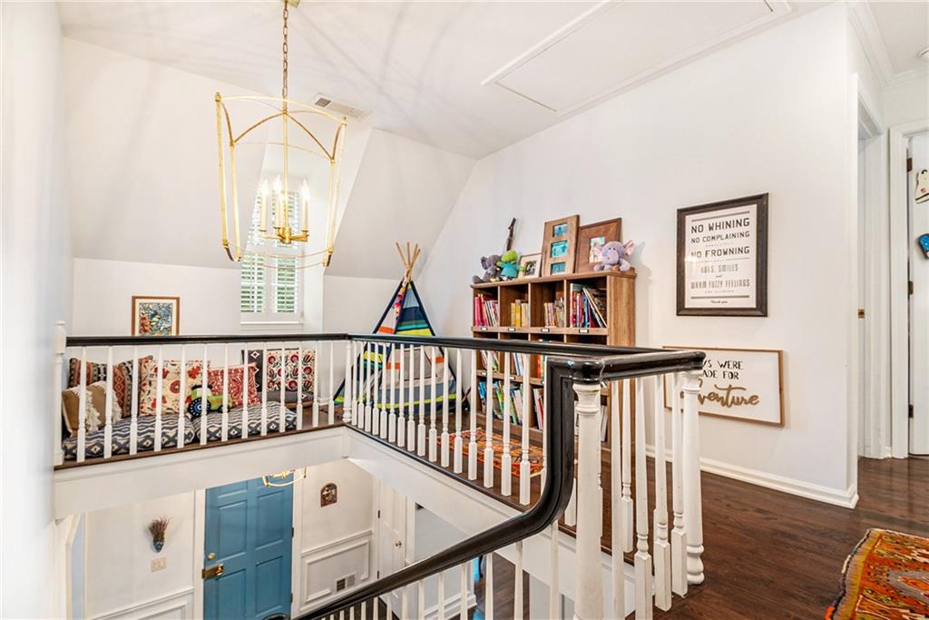 1612 Rainier Falls Drive NE