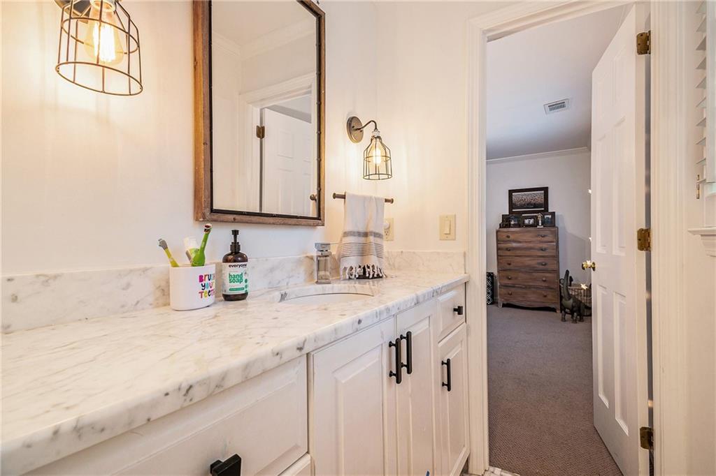 1612 Rainier Falls Drive NE