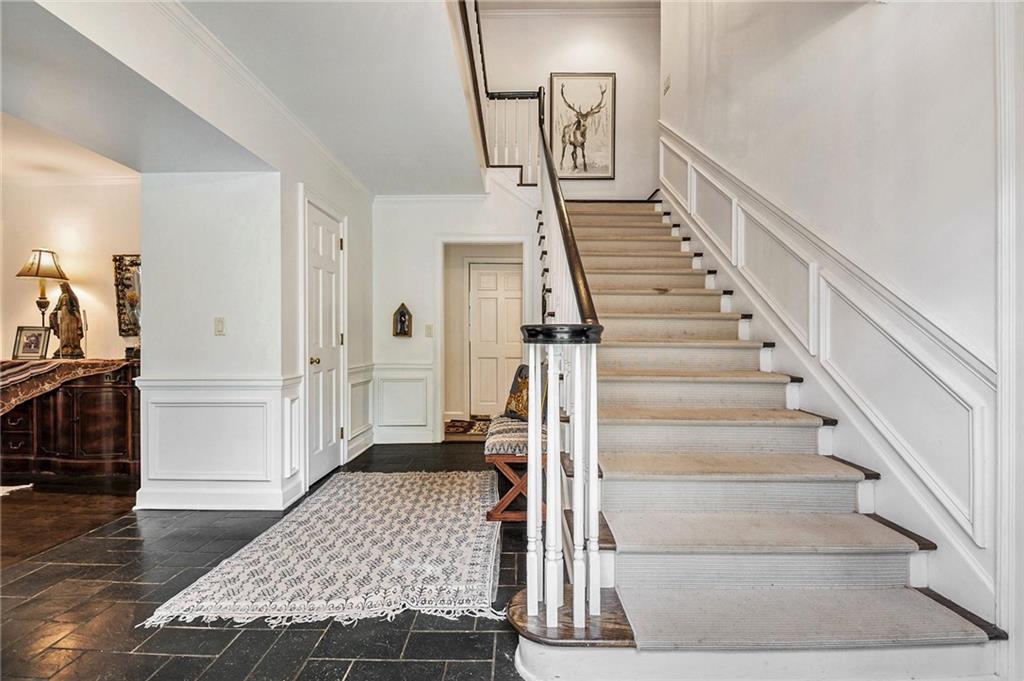 1612 Rainier Falls Drive NE