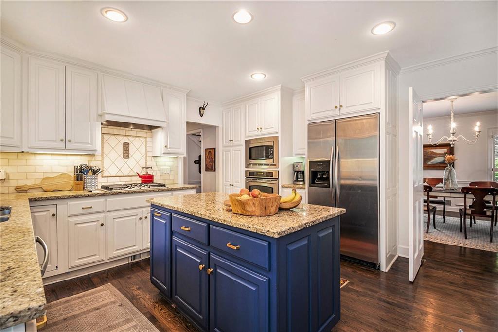 1612 Rainier Falls Drive NE