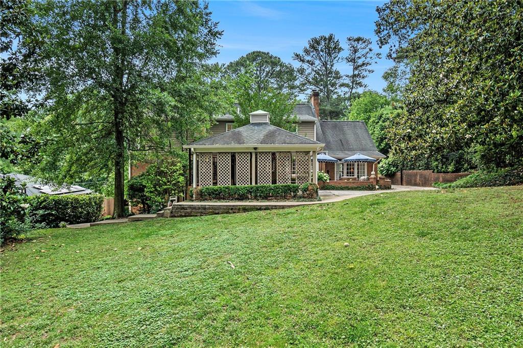 1612 Rainier Falls Drive NE