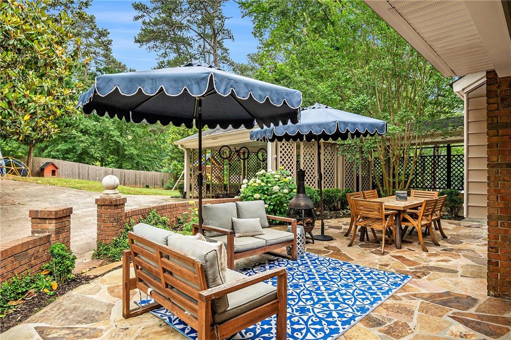 1612 Rainier Falls Drive NE