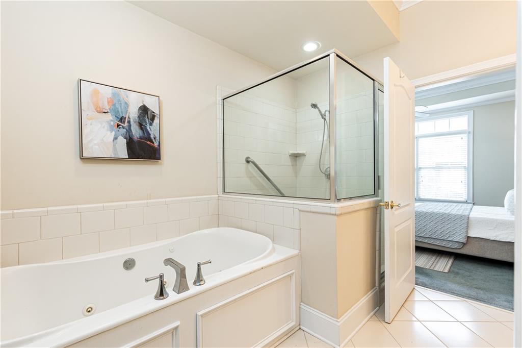417 Clairemont Avenue Unit 209