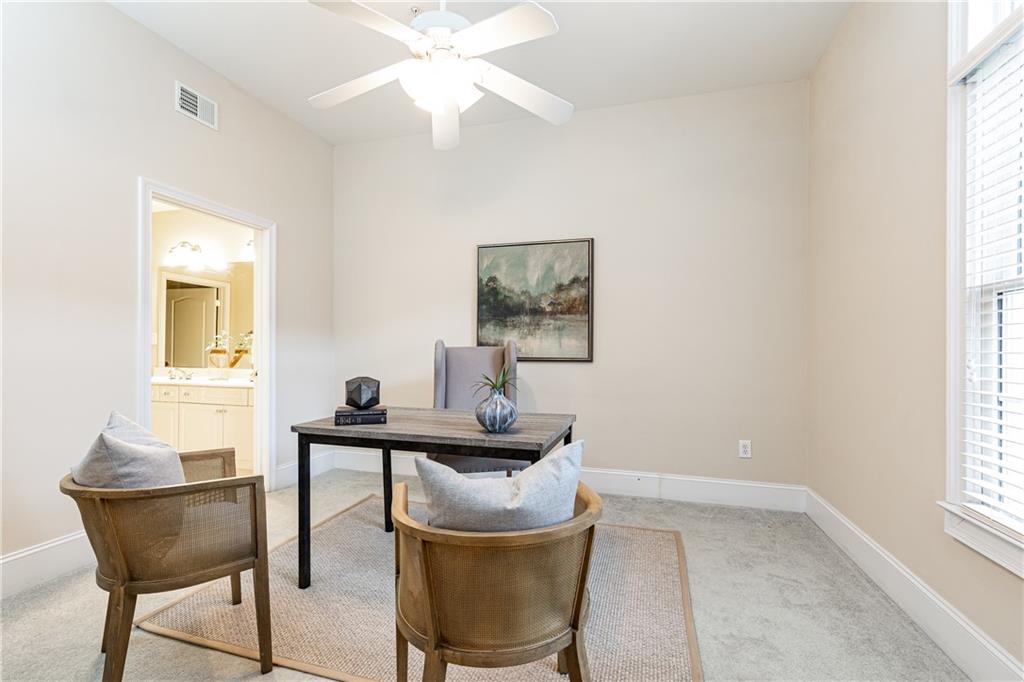 417 Clairemont Avenue Unit 209