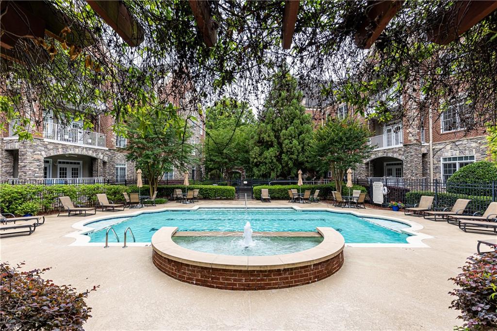 417 Clairemont Avenue Unit 209