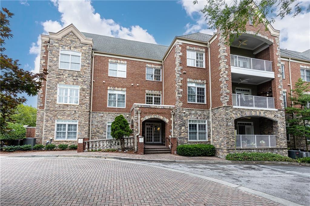 417 Clairemont Avenue Unit 209