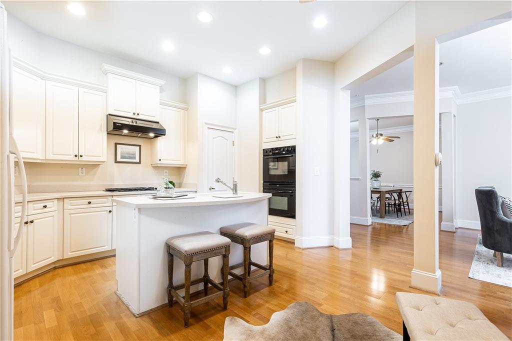 417 Clairemont Avenue Unit 209