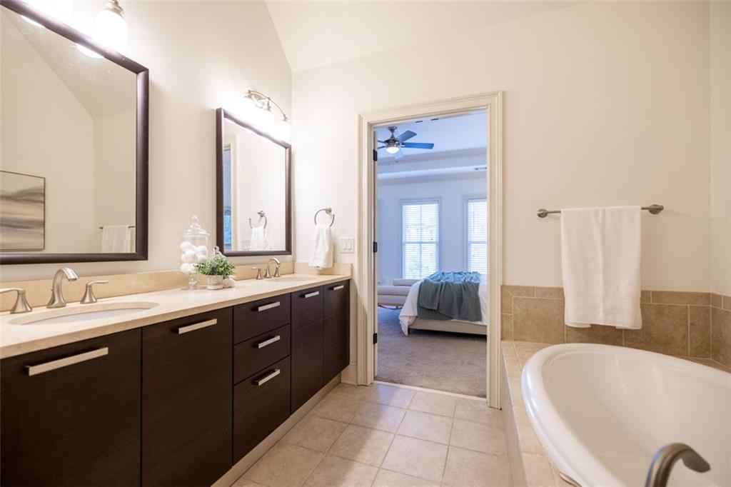 3570 Roswell Road NW Unit 52