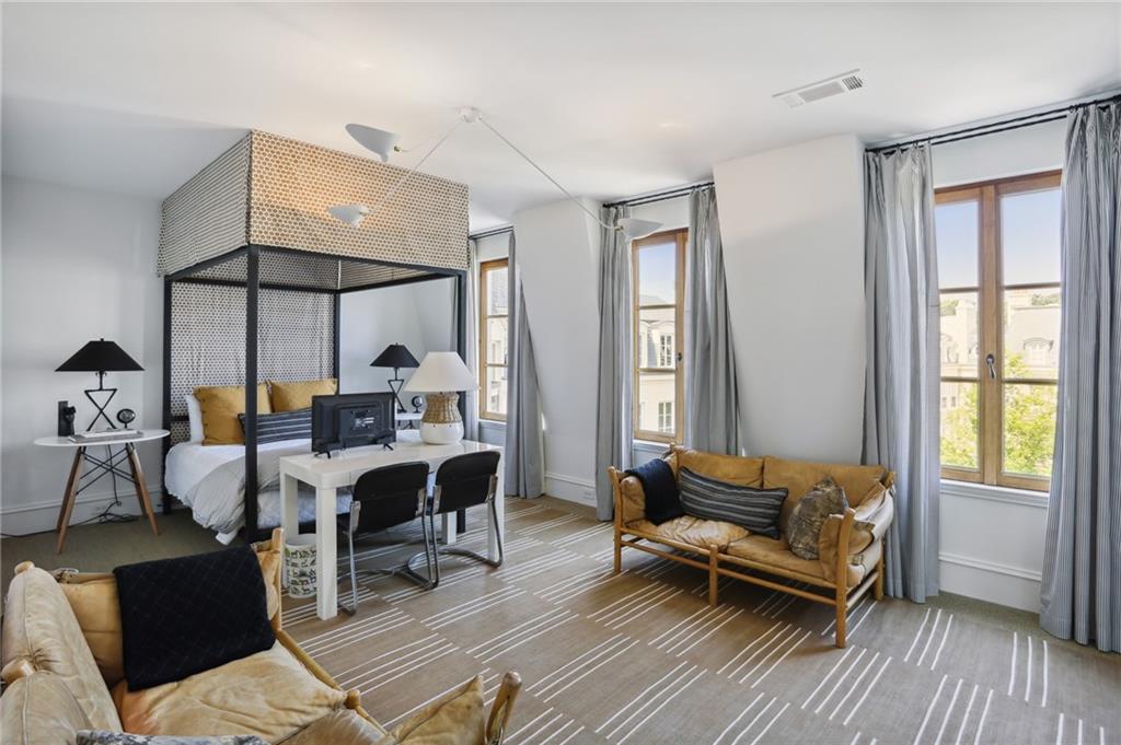 2288 Peachtree Road NW Unit 16
