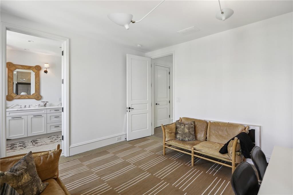 2288 Peachtree Road NW Unit 16