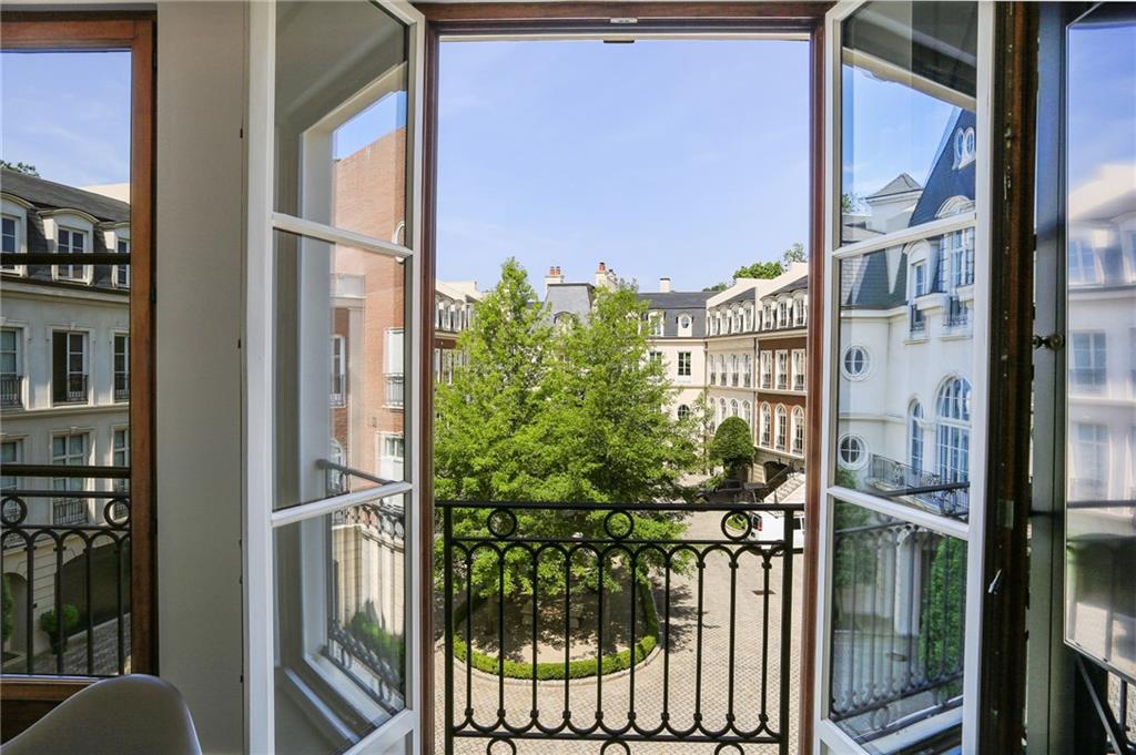 2288 Peachtree Road NW Unit 16