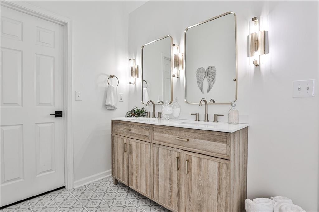 215 Harbour Ridge Court