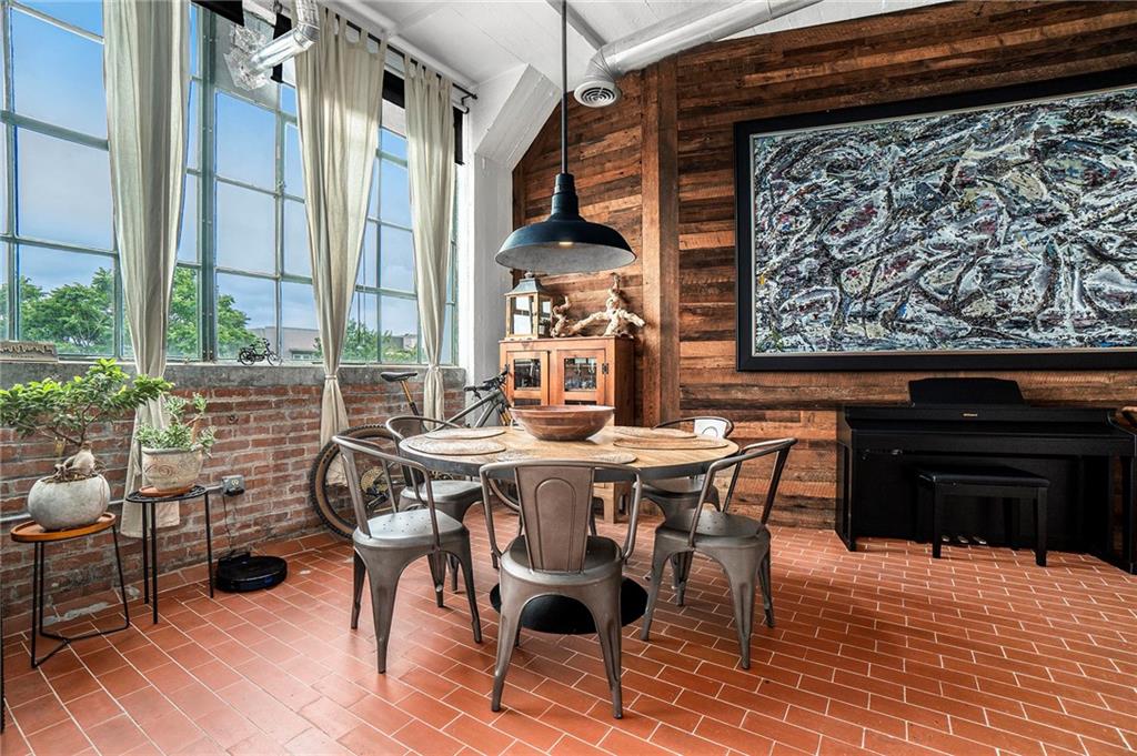 881 Memorial Drive SE Unit 317