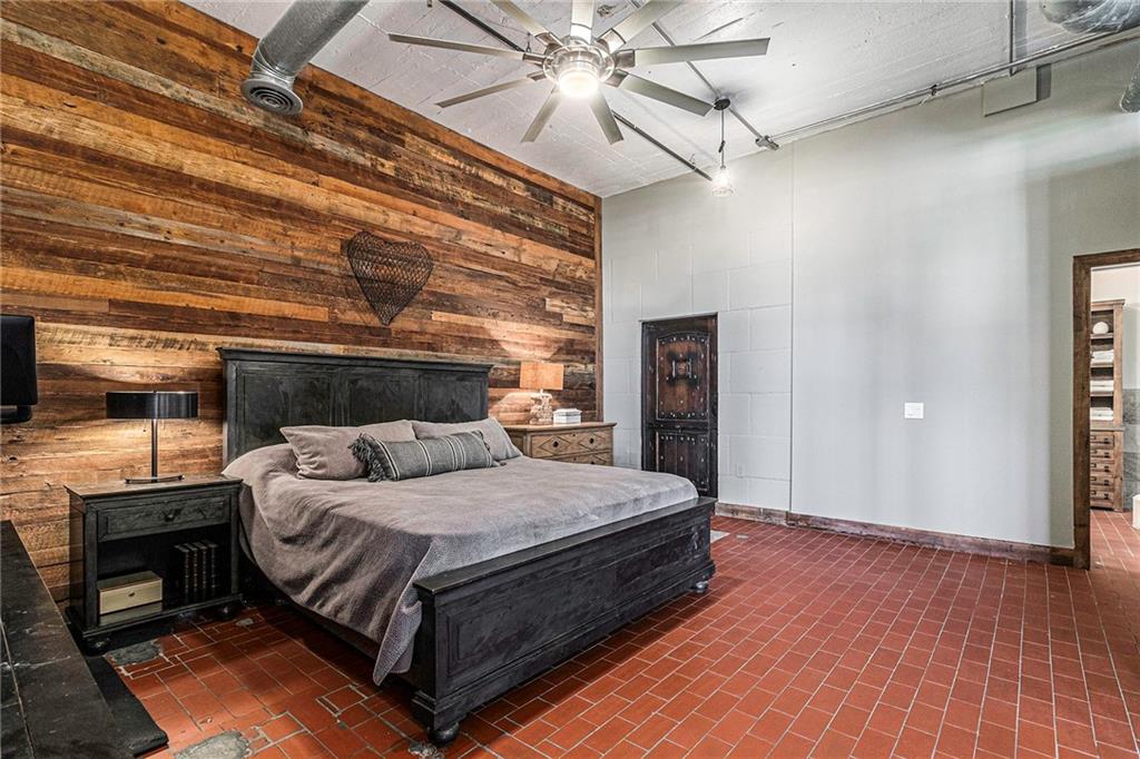 881 Memorial Drive SE Unit 317
