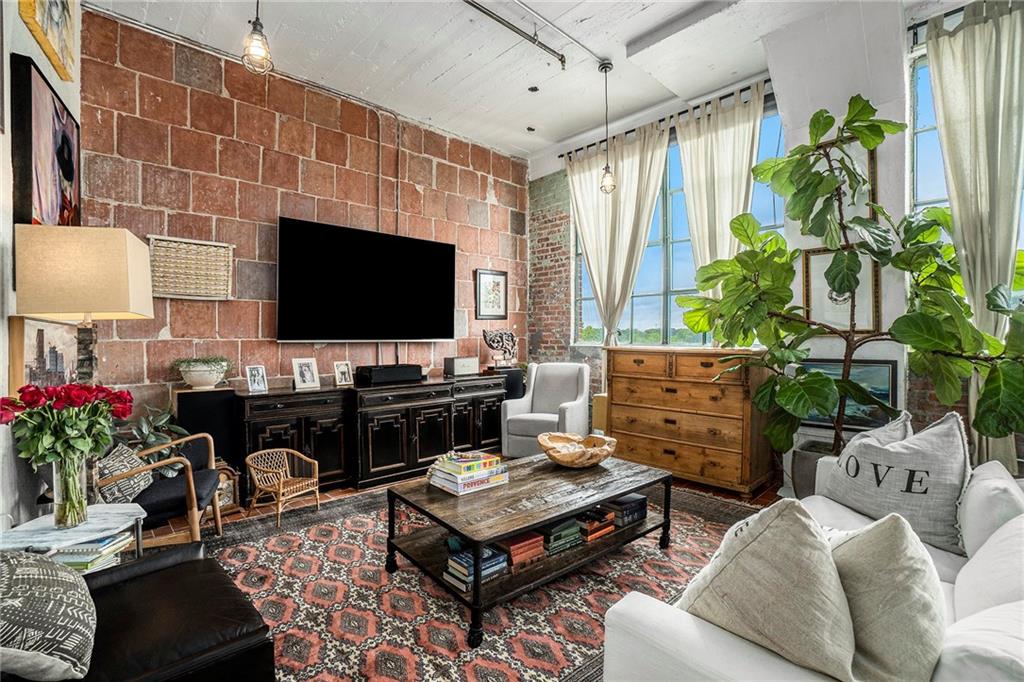 881 Memorial Drive SE Unit 317