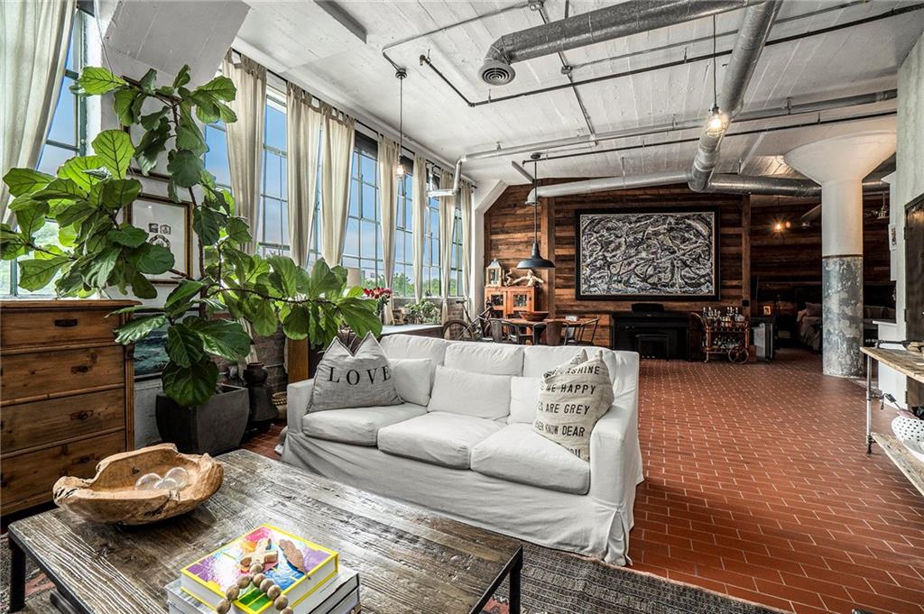 881 Memorial Drive SE Unit 317