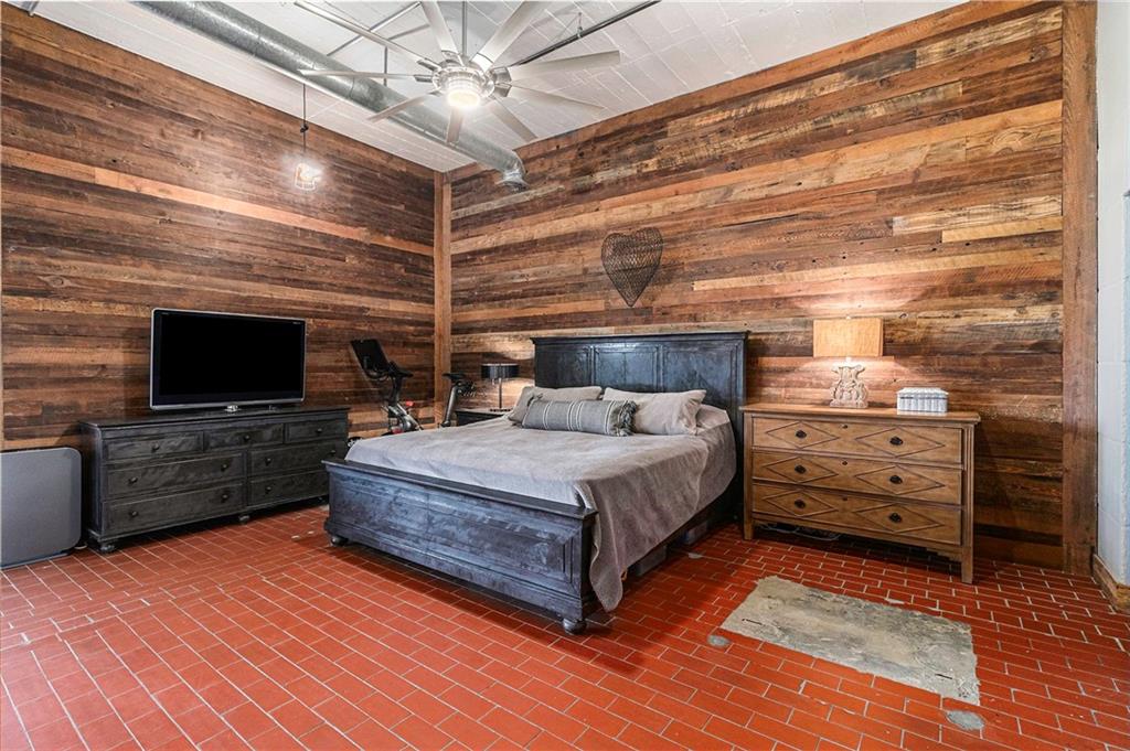 881 Memorial Drive SE Unit 317
