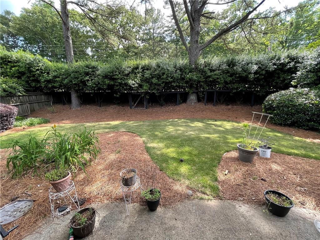 285 Francyne Court