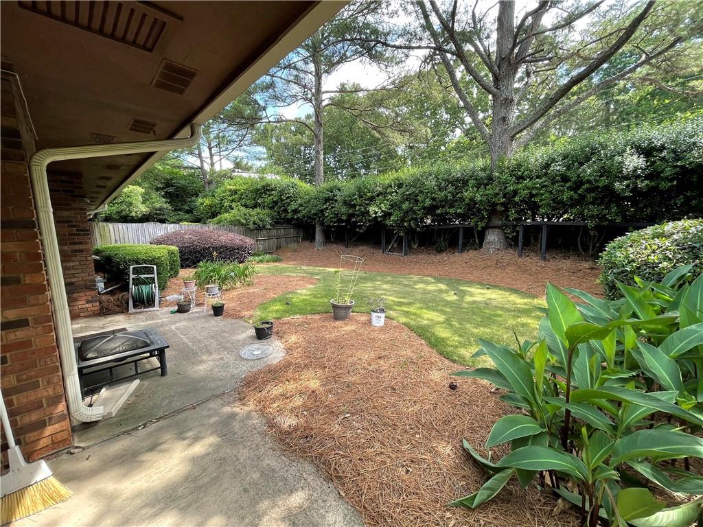 285 Francyne Court