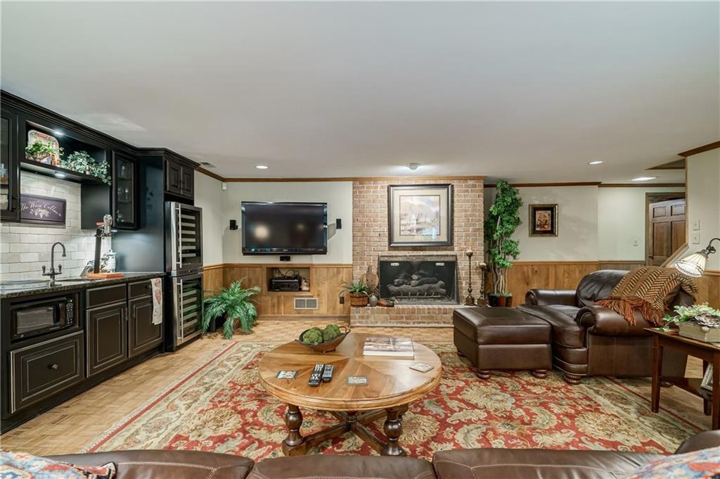 5580 Lake Island Drive