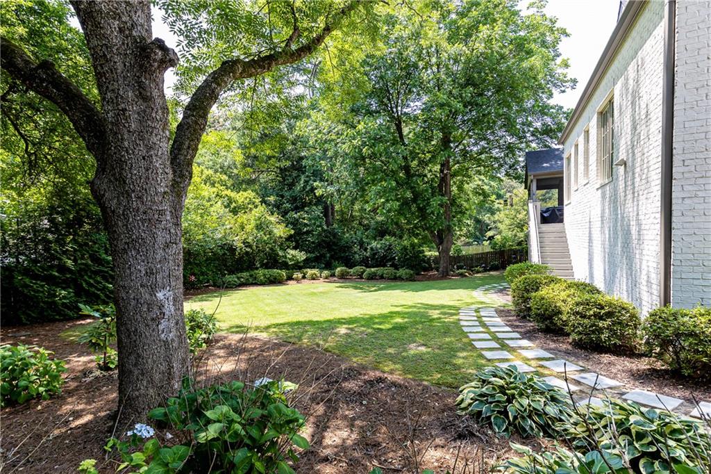 2504 Birchwood Drive NE
