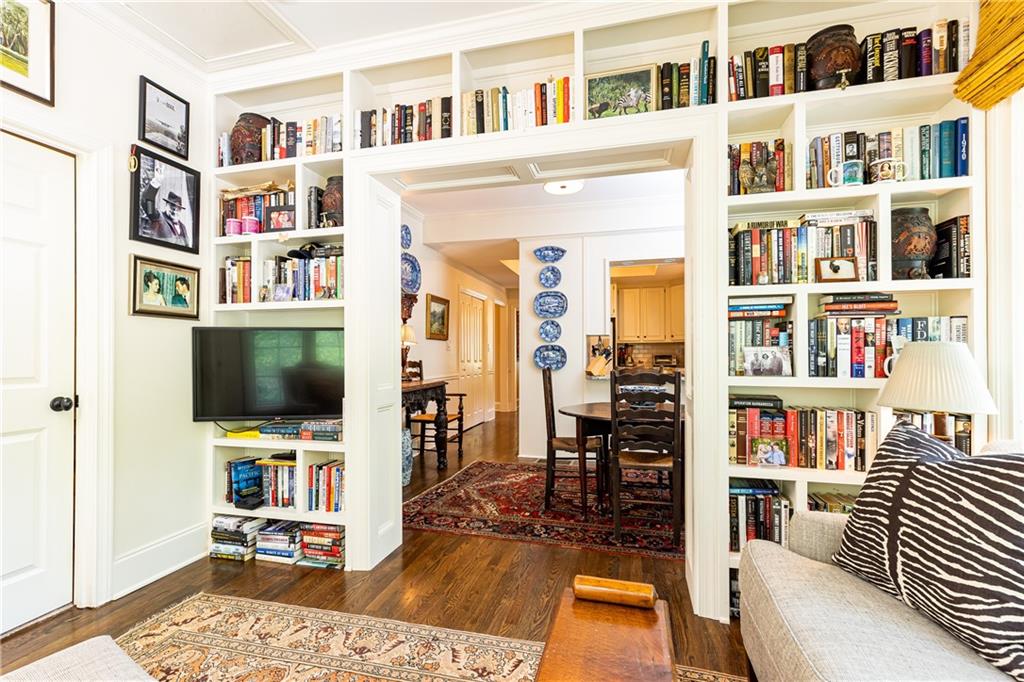 49 Paces West Drive NW