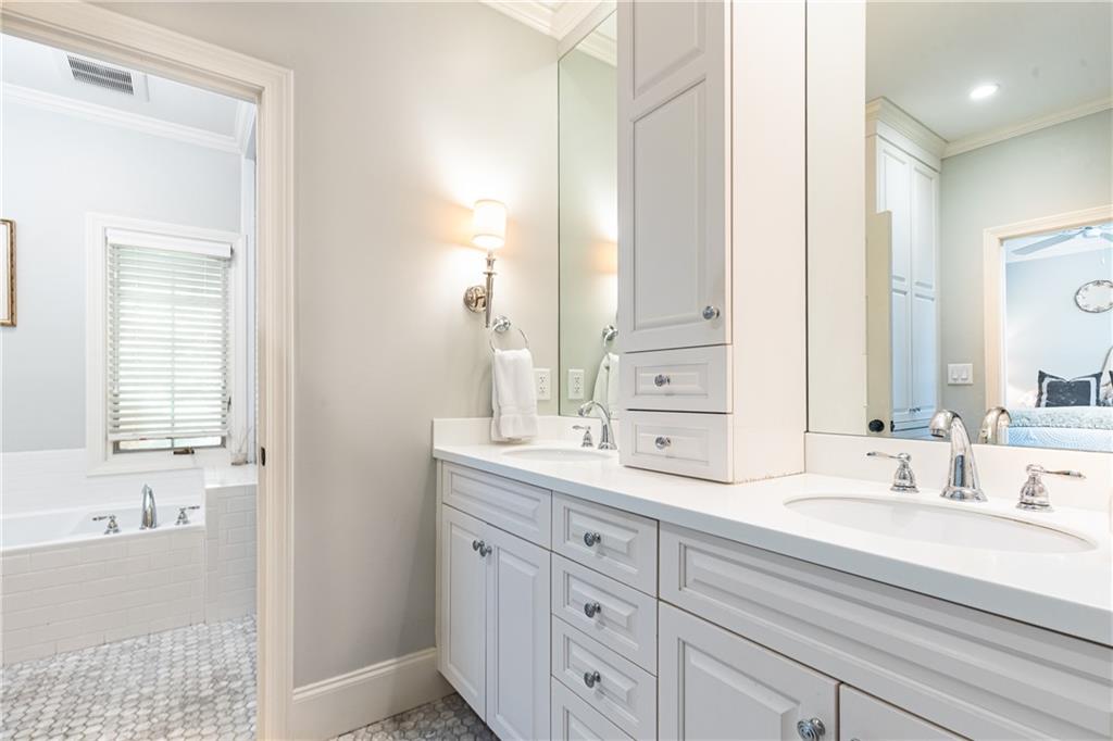 49 Paces West Drive NW