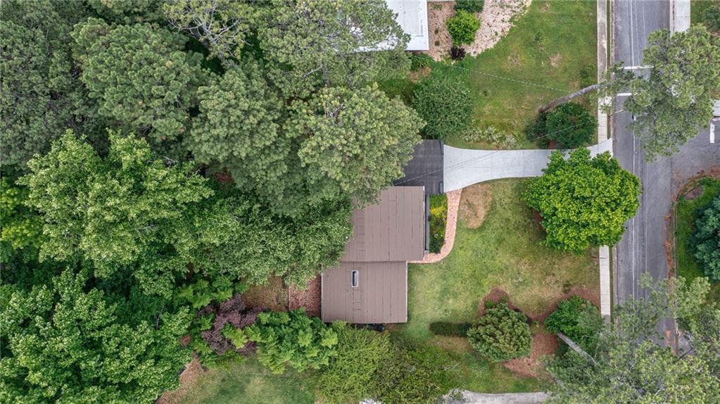 3676 Northlake Drive
