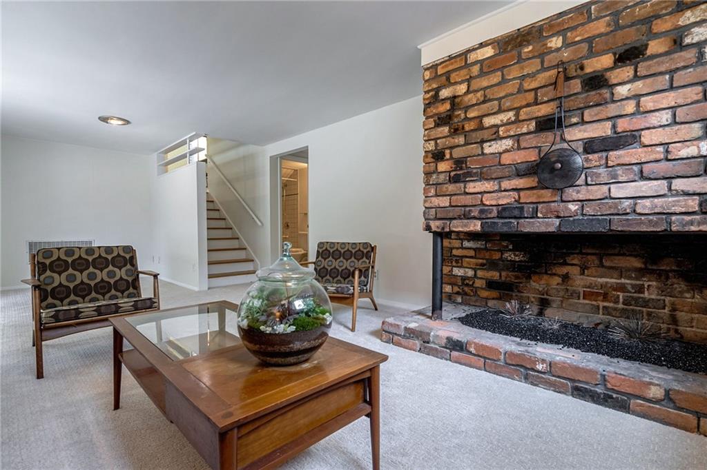 3676 Northlake Drive