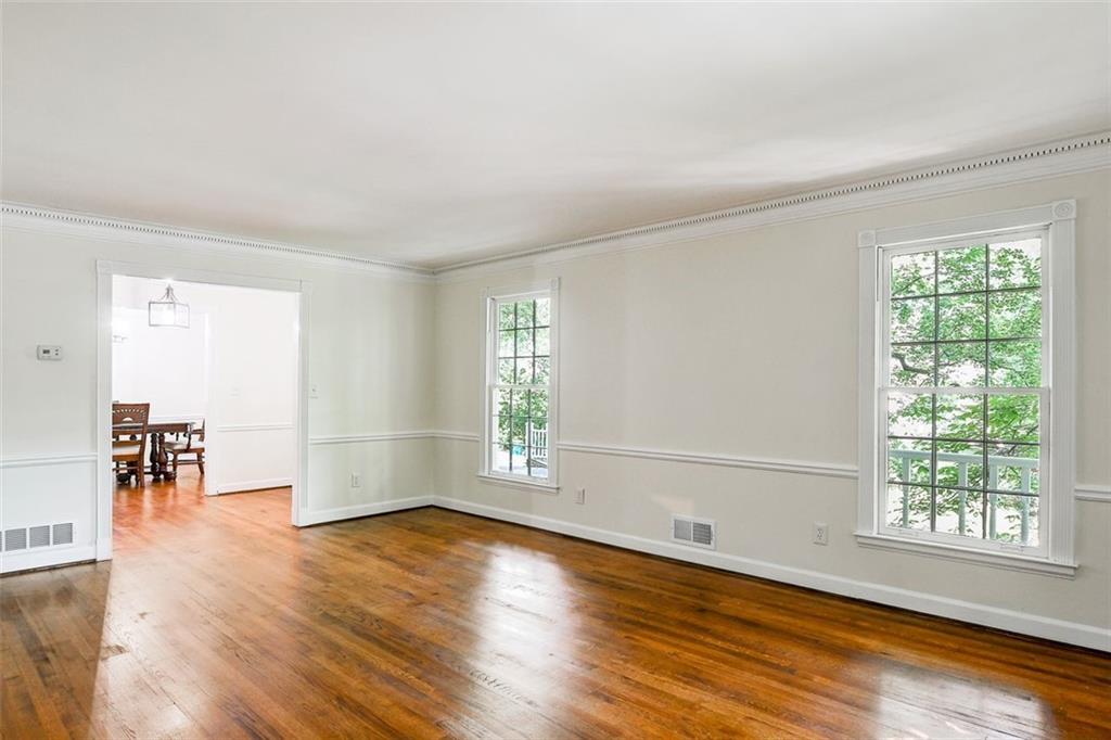 905 Edgewater Trail
