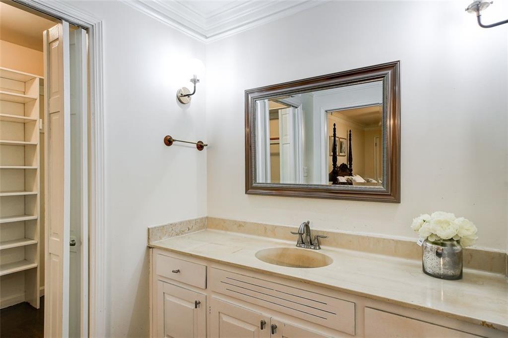 905 Edgewater Trail