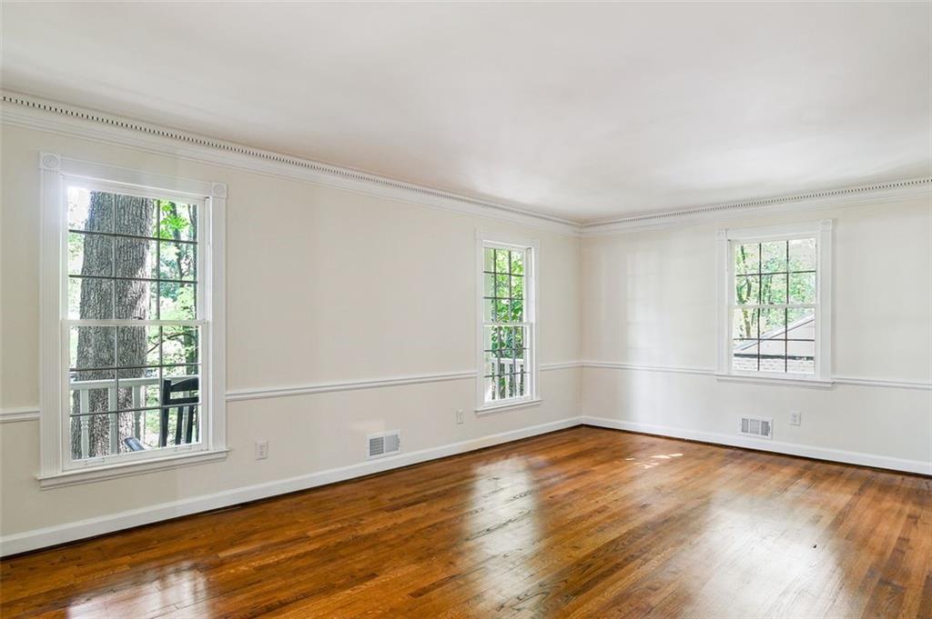 905 Edgewater Trail