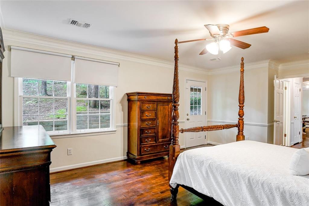 905 Edgewater Trail