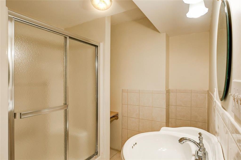 905 Edgewater Trail