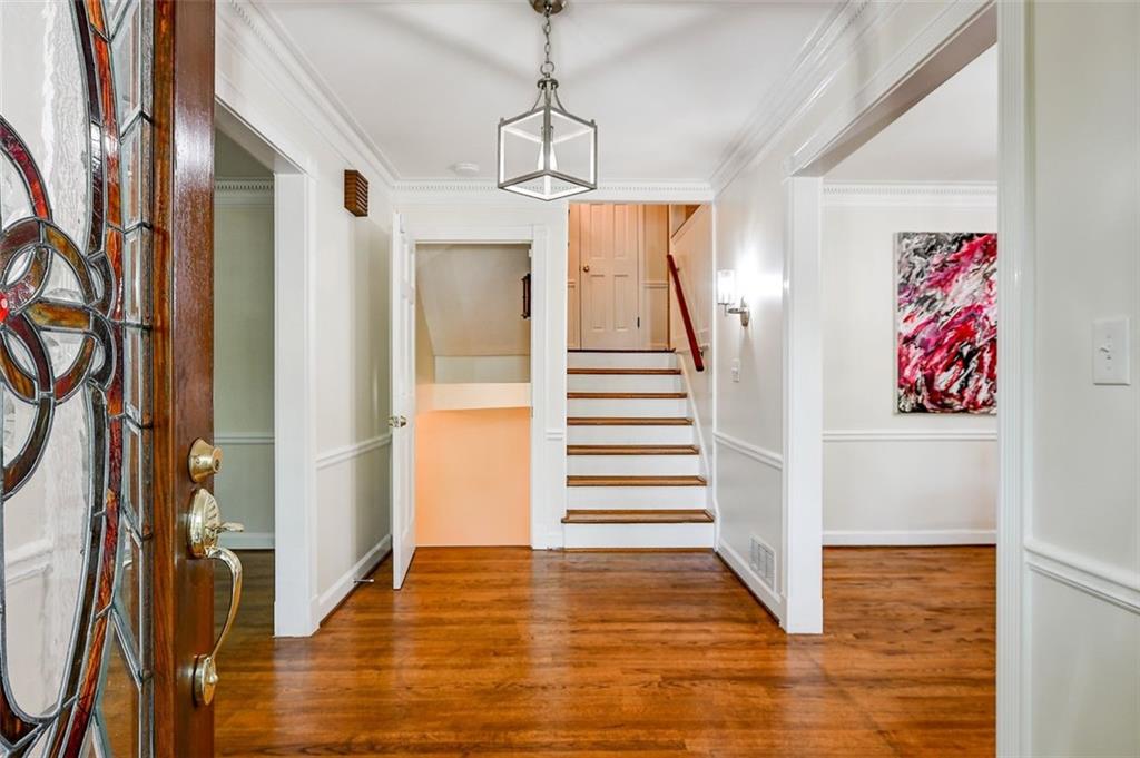 905 Edgewater Trail