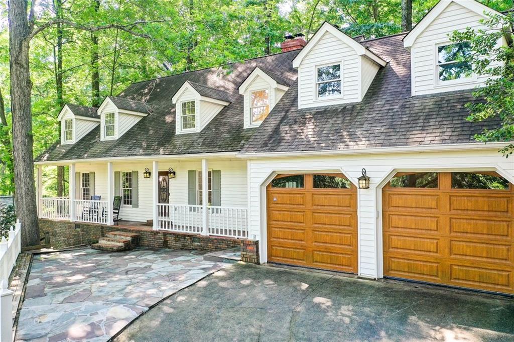 905 Edgewater Trail