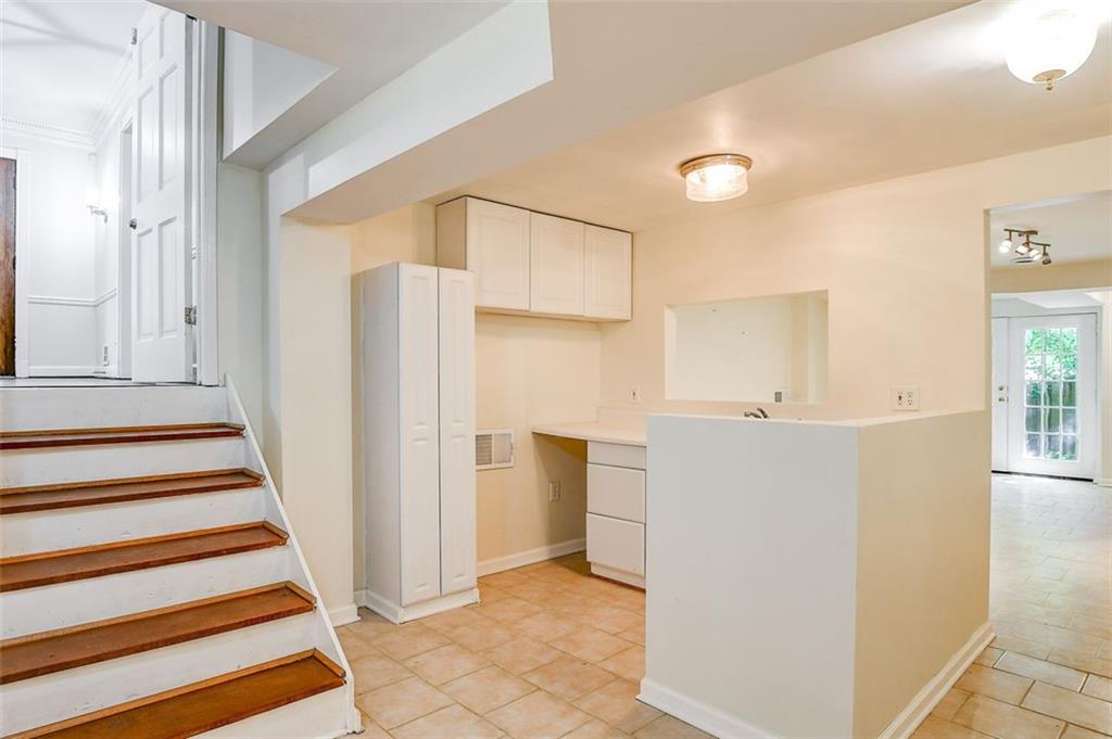 905 Edgewater Trail