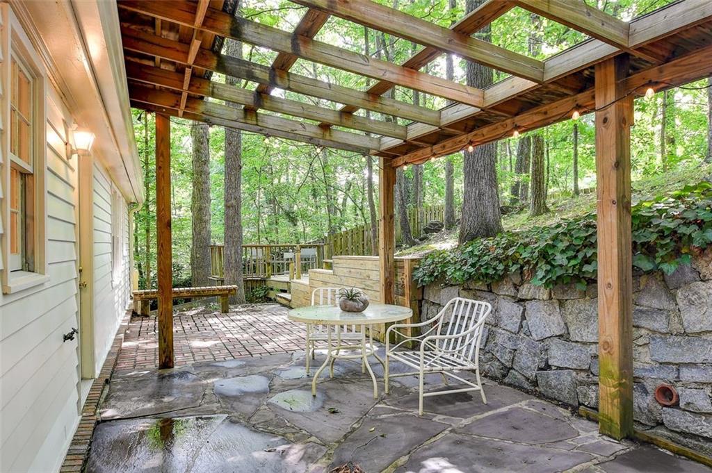 905 Edgewater Trail