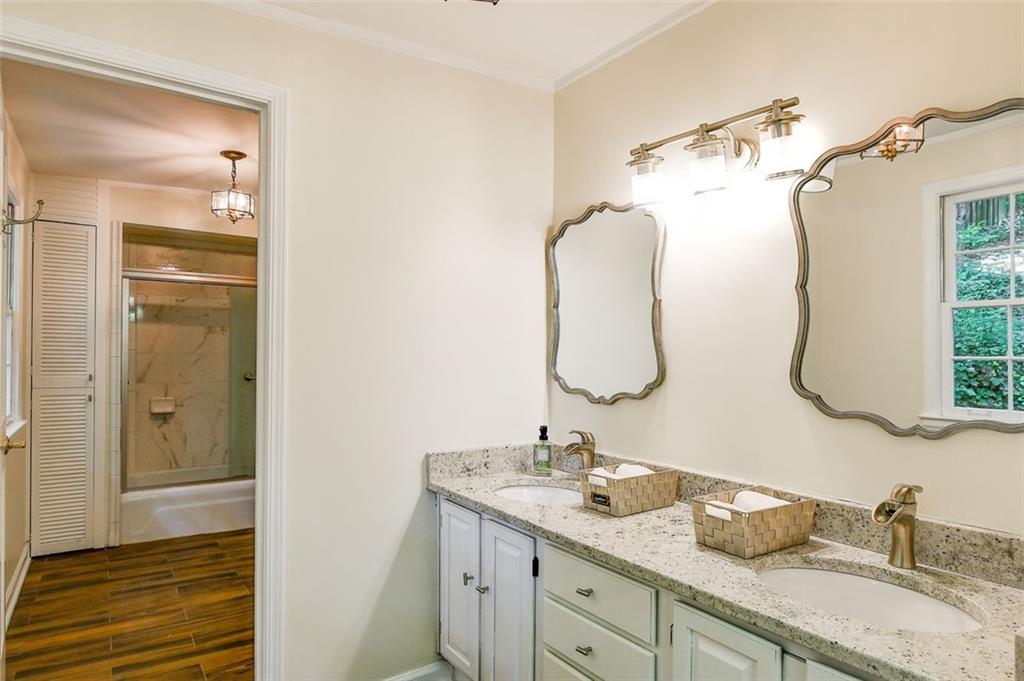 905 Edgewater Trail