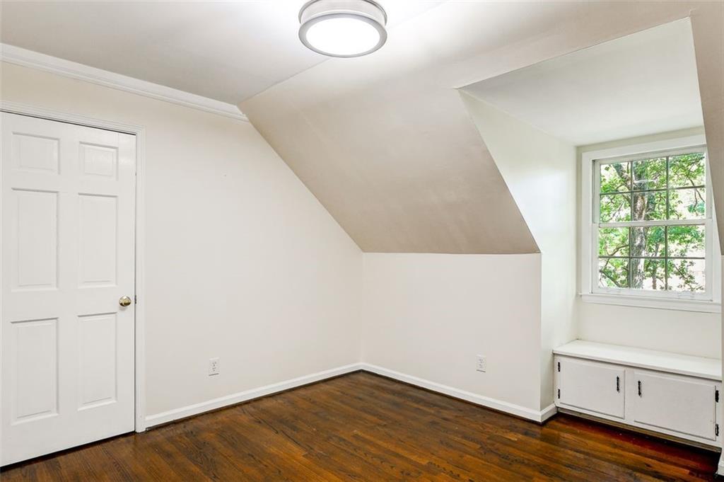 905 Edgewater Trail