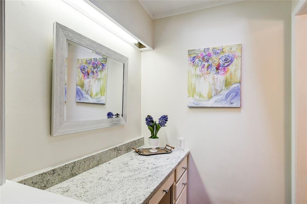 905 Edgewater Trail