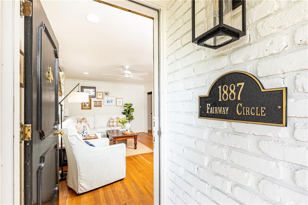 1887 Fairway Circle NE