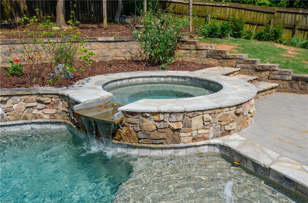 3943 Northlake Creek Drive