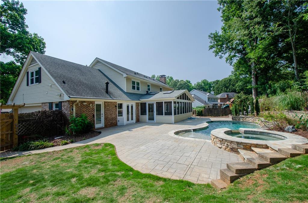 3943 Northlake Creek Drive
