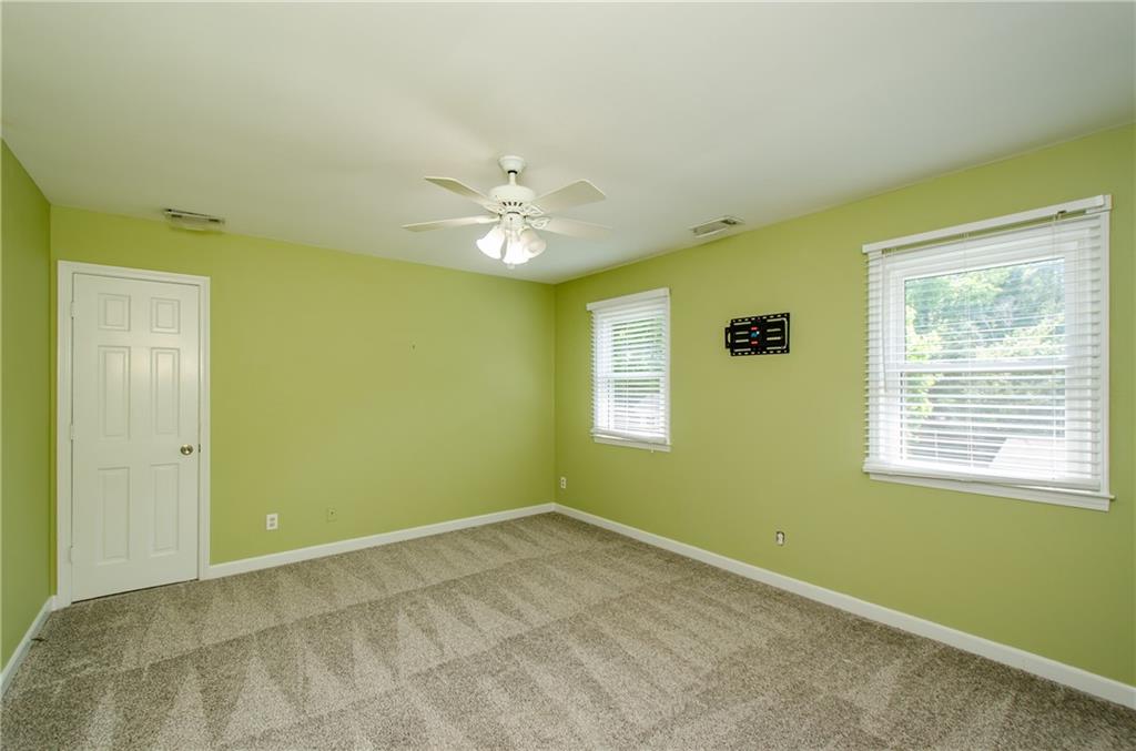 3943 Northlake Creek Drive