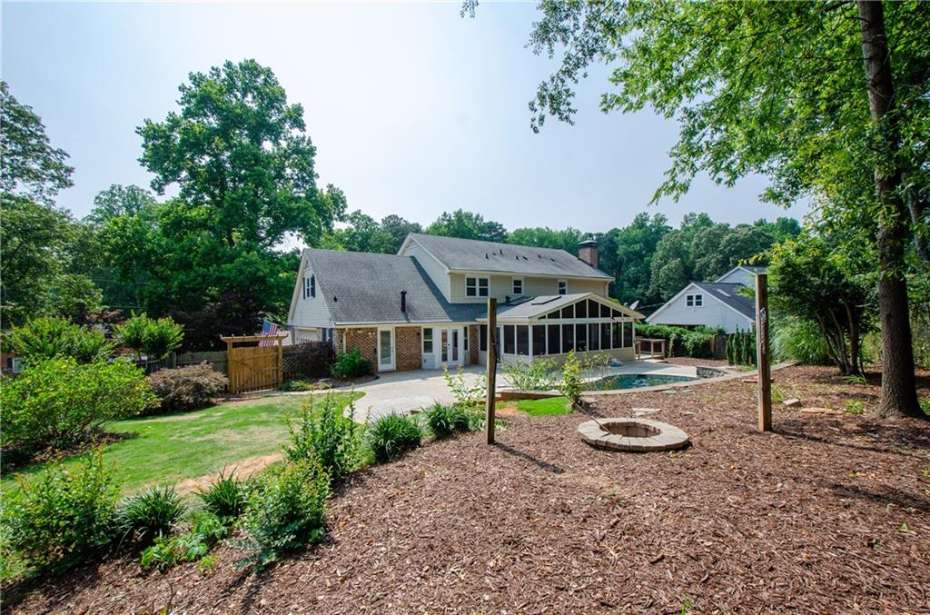 3943 Northlake Creek Drive