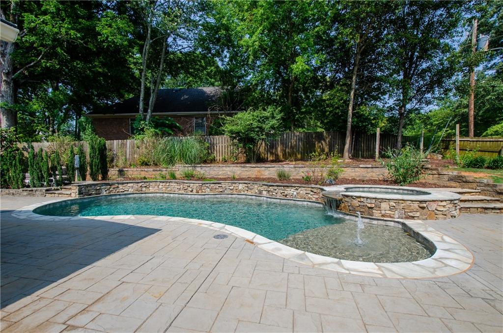 3943 Northlake Creek Drive