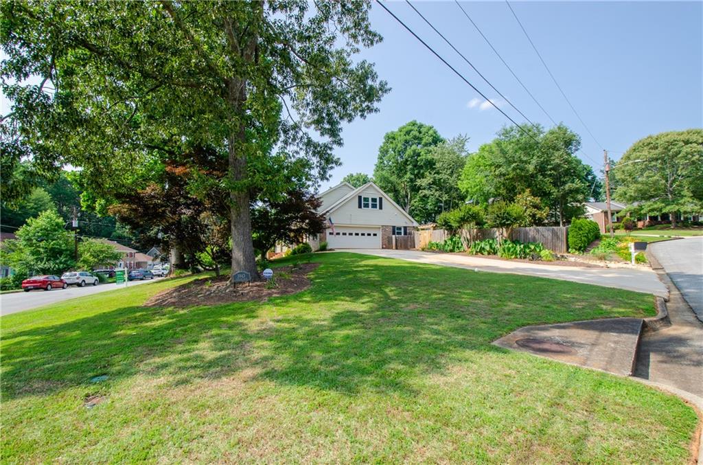 3943 Northlake Creek Drive